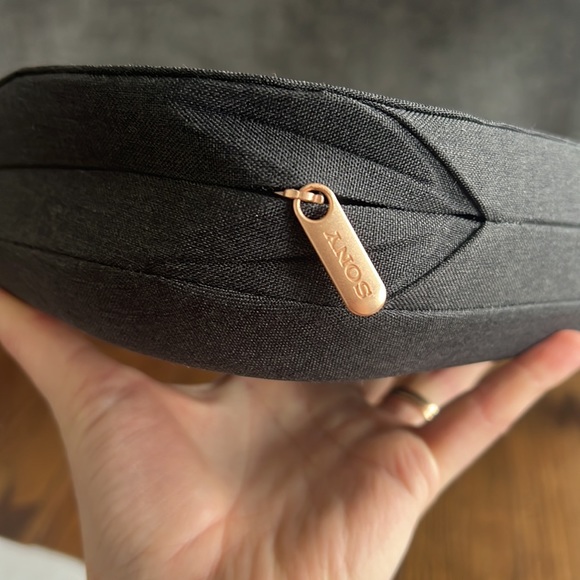 Sony - WH-1000XM5 Wireless Noise-Canceling Over-the-Ear Headphones - Black - Picture 10 of 13